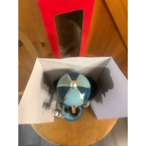 King Nutcracker with Crown new in open box (5986) - Picture 5 of 8